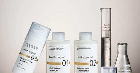Acondicionador de mantenimiento: Reparaci&oacute;n a base de plantas y equilibrio del cuero cabelludo para un cabello m&aacute;s sano.