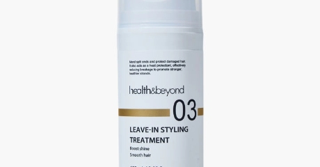 Tratamiento de peinado sin enjuague: Reparaci&oacute;n ligera del cabello y control del encrespamiento para el cuidado del cabello moderno.